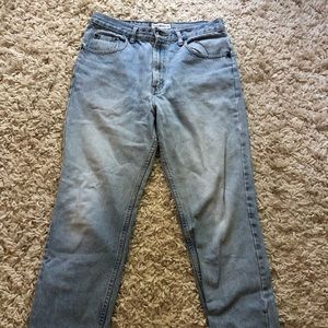 Light wash high waisted straight leg mom jeans